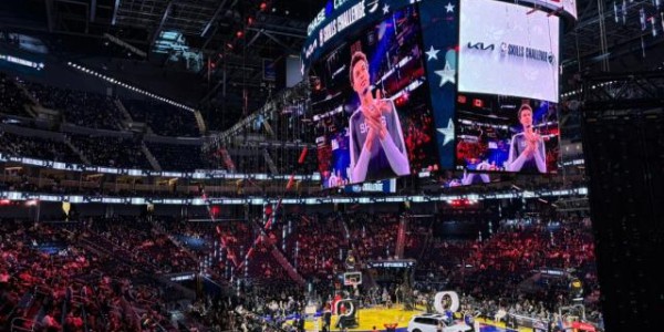 开云下载-【现场】单项赛带来全明星高潮 正赛球迷意兴阑珊