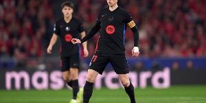 开云网站-记者：德容肌肉超负荷&amp;amp;并无大碍，半场换下他是预防措施