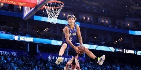 开云下载-【现场】单项赛带来全明星高潮 正赛球迷意兴阑珊