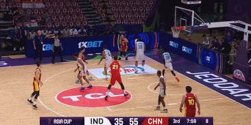 中国男篮31分大胜印度引热议！媒体人：全民皆兵的领袖是赵睿