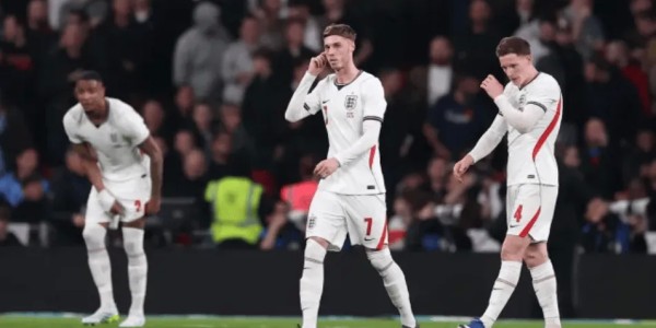 开云登录网址入口-李-迪克森：帕尔默丢球不回追做得不够，福登踢伪9也没奏效