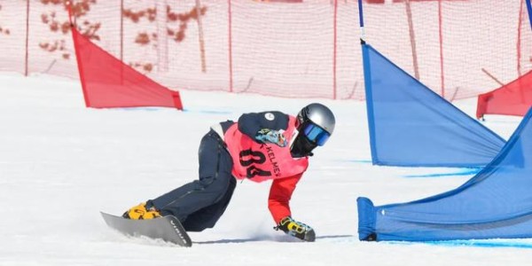 开云线上入口-祝贺！在第十七届省运会单板滑雪比赛中，大同选手刘姝廷摘得两金|回转|运动会|大同代表队|越野滑雪|王宇_新浪新闻